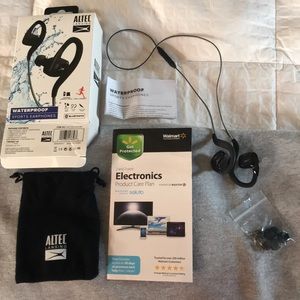 Waterproof wireless headphones